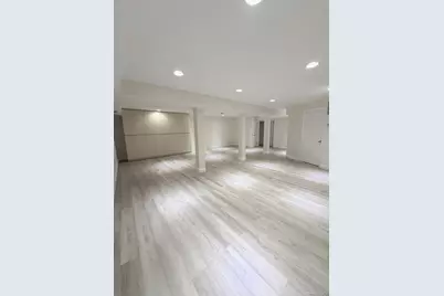 83 Foxwood Drive, Jericho, NY 11753 - Photo 18