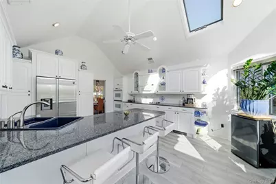 31 The Moor, East Islip, NY 11730 - Photo 14
