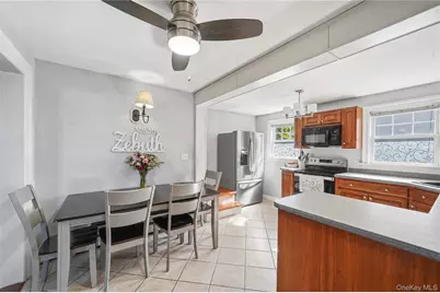84 E Lakewood Street, Patchogue, NY 11772 - Photo 10