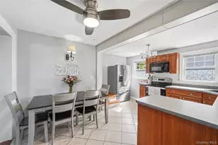 84 E Lakewood St, Patchogue, NY 11772 - Photo 10