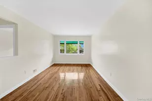 3722 Bronxwood Ave, Bronx, NY 10469 - Photo 2