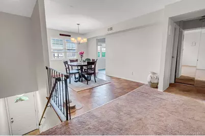 102 Mariners Way, Copiague, NY 11726 - Photo 2