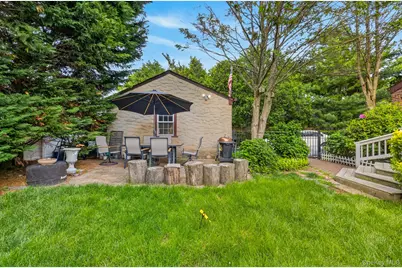 66 Walter Avenue, Hicksville, NY 11801 - Photo 32