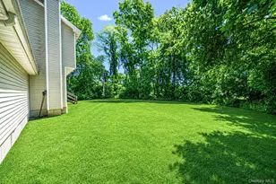 20 Essex Cir, Shirley, NY 11967 - Photo 34