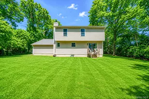 20 Essex Cir, Shirley, NY 11967 - Photo 32