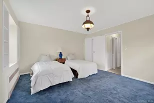 567 Pearl St, Oceanside, NY 11572 - Photo 24