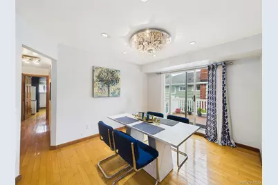 220 Nassau Boulevard, New Hyde Park, NY 11040 - Photo 14