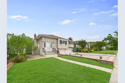 220 Nassau Boulevard, New Hyde Park, NY 11040 - Photo 1