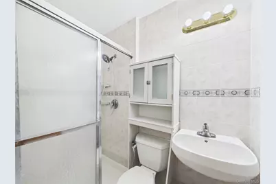 220 Nassau Boulevard, New Hyde Park, NY 11040 - Photo 26