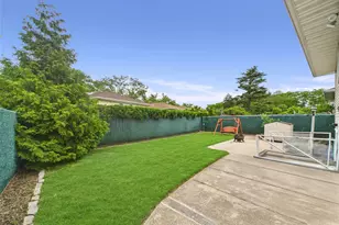 220 Nassau Blvd, New Hyde Park, NY 11040 - Photo 8