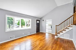 86 W 17th St, Deer Park, NY 11729 - Photo 2