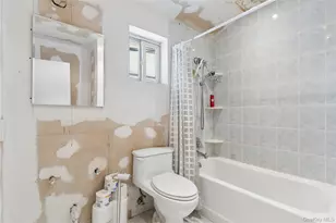 149-63 253rd St, Rosedale, NY 11422 - Photo 8