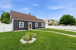 50 Ridge Ln, Levittown, NY 11756 - Photo 2