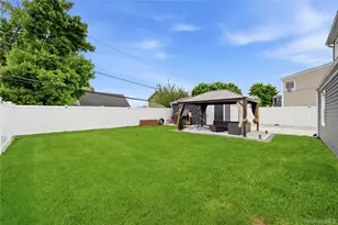 50 Ridge Ln, Levittown, NY 11756 - Photo 26