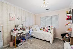 39 Chestnut Ln, Woodbury, NY 11797 - Photo 28