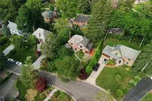 142 Mill Spring Rd, Manhasset, NY 11030 - Photo 20
