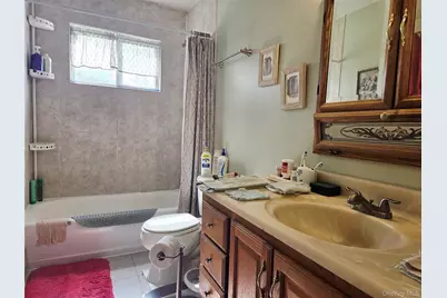 211 Babylon Street, Islip Terrace, NY 11752 - Photo 8