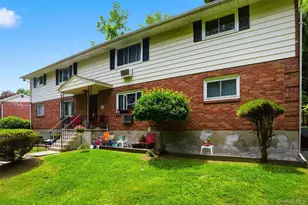 1903 Parr Lake Dr, Newburgh, NY 12550 - Photo 2