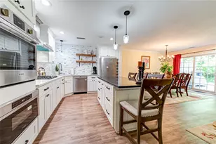 806 Sara Cir, Port Jefferson Station, NY 11776 - Photo 8