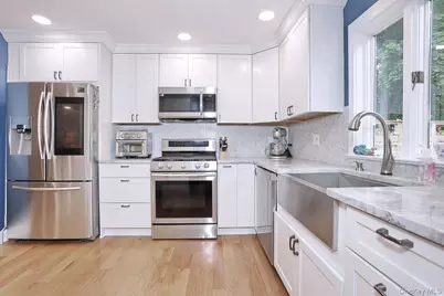 29 Clinton Avenue, Tappan, NY 10983 - Photo 10