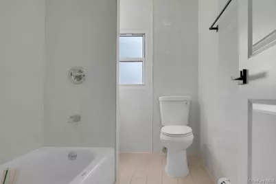 173-62 103rd Road, Jamaica, NY 11433 - Photo 10