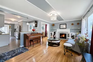 413 Woodfield Rd, West Hempstead, NY 11552 - Photo 8
