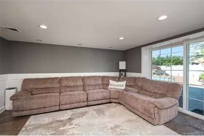 3765 Lynn Lane, Wantagh, NY 11793 - Photo 24
