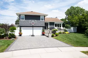 3765 Lynn Ln, Wantagh, NY 11793 - Photo 4