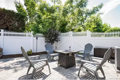 3765 Lynn Lane, Wantagh, NY 11793 - Photo 8