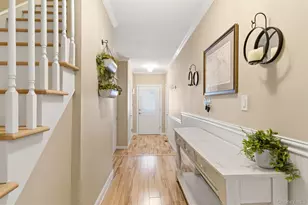 13 Pine St, Huntington, NY 11743 - Photo 2