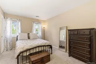 13 Pine St, Huntington, NY 11743 - Photo 16