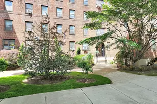 29-08 139th St, Flushing, NY 11354 - Photo 8
