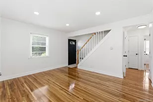 646 Macon Pl, Uniondale, NY 11553 - Photo 4