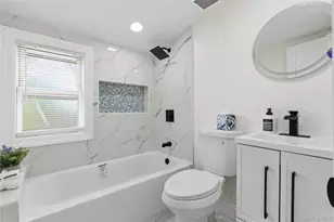 646 Macon Pl, Uniondale, NY 11553 - Photo 16