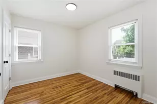 646 Macon Pl, Uniondale, NY 11553 - Photo 8