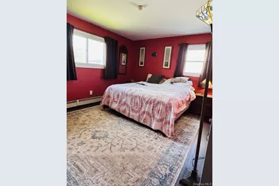 10 Schley Avenue, Lindenhurst, NY 11757 - Photo 8