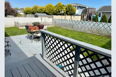 10 Schley Avenue, Lindenhurst, NY 11757 - Photo 10