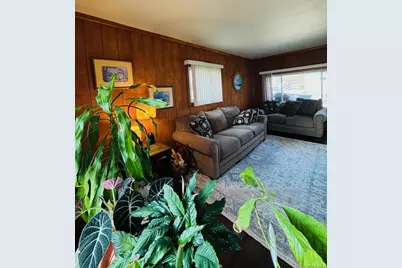 10 Schley Avenue, Lindenhurst, NY 11757 - Photo 6