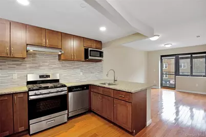 172-18 Jamaica Avenue, Jamaica, NY 11432 - Photo 10