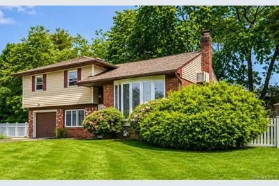 2466 New York New York Avenue, Melville, NY 11747 - Photo 2