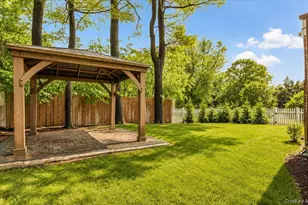 2466 New York New York Ave, Melville, NY 11747 - Photo 42