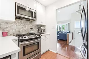 2466 New York New York Ave, Melville, NY 11747 - Photo 16