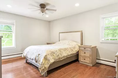 2466 New York New York Avenue, Melville, NY 11747 - Photo 28