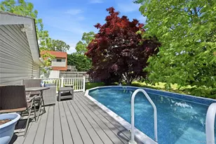 17 Pauchogue Ave, East Islip, NY 11730 - Photo 22