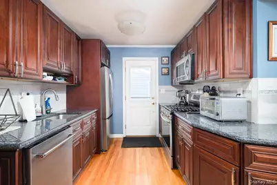 11 Adelphi Road, Hicksville, NY 11801 - Photo 4