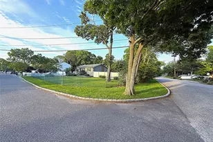 1 Heston Rd, Shirley, NY 11967 - Photo 6