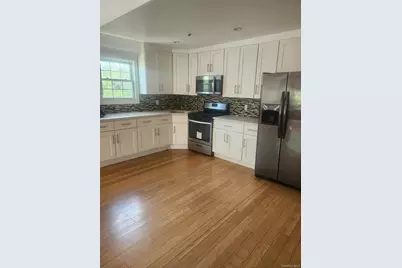14654 106th Avenue #2nd Floor, Jamaica, NY 11435 - Photo 4