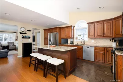 140 Euclid Avenue, Massapequa, NY 11758 - Photo 20