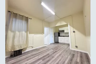 138-11 Jamaica Avenue, Jamaica, NY 11435 - Photo 4