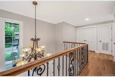 298 Vista Drive, Jericho, NY 11753 - Photo 16